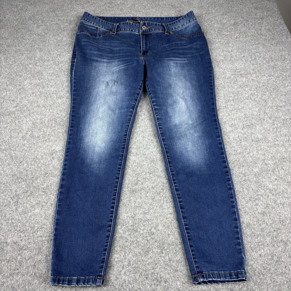 Ariya Jeans Women's 18 Regular Slim Taper Stretch Medium Wash Denim Plus Casual